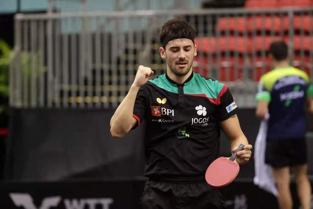 在高尔夫球 在高尔夫球